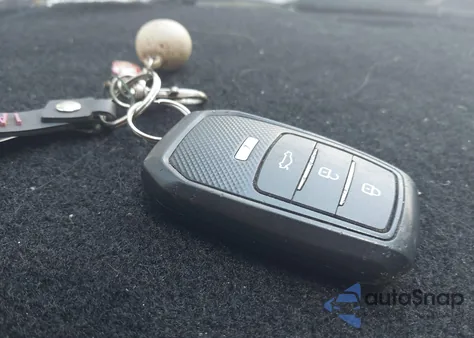 2006 Lexus Is 350 z USA, uszkodzony, nr VIN JTHBE262X65009443